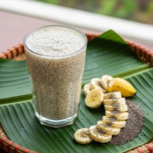 Vegan banana & chia smoothie - Sinh tố chuối hạt chia