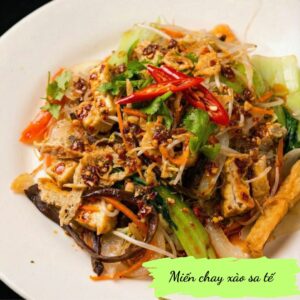 Stir-fried glass noodle & veggies with saté (spicy) - Miến xào sa tế